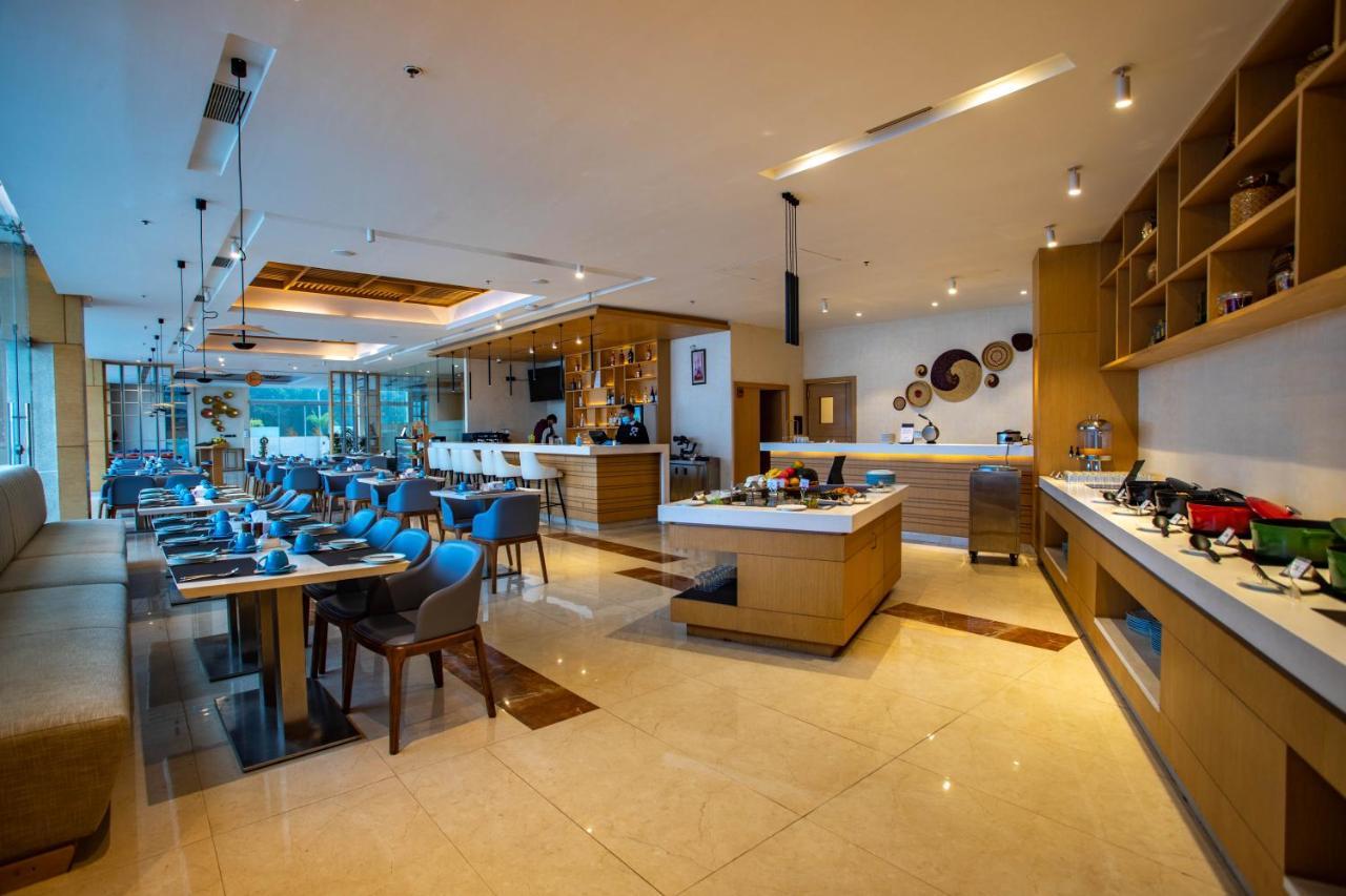 Hotel Siraichuli Chitwan Εξωτερικό φωτογραφία