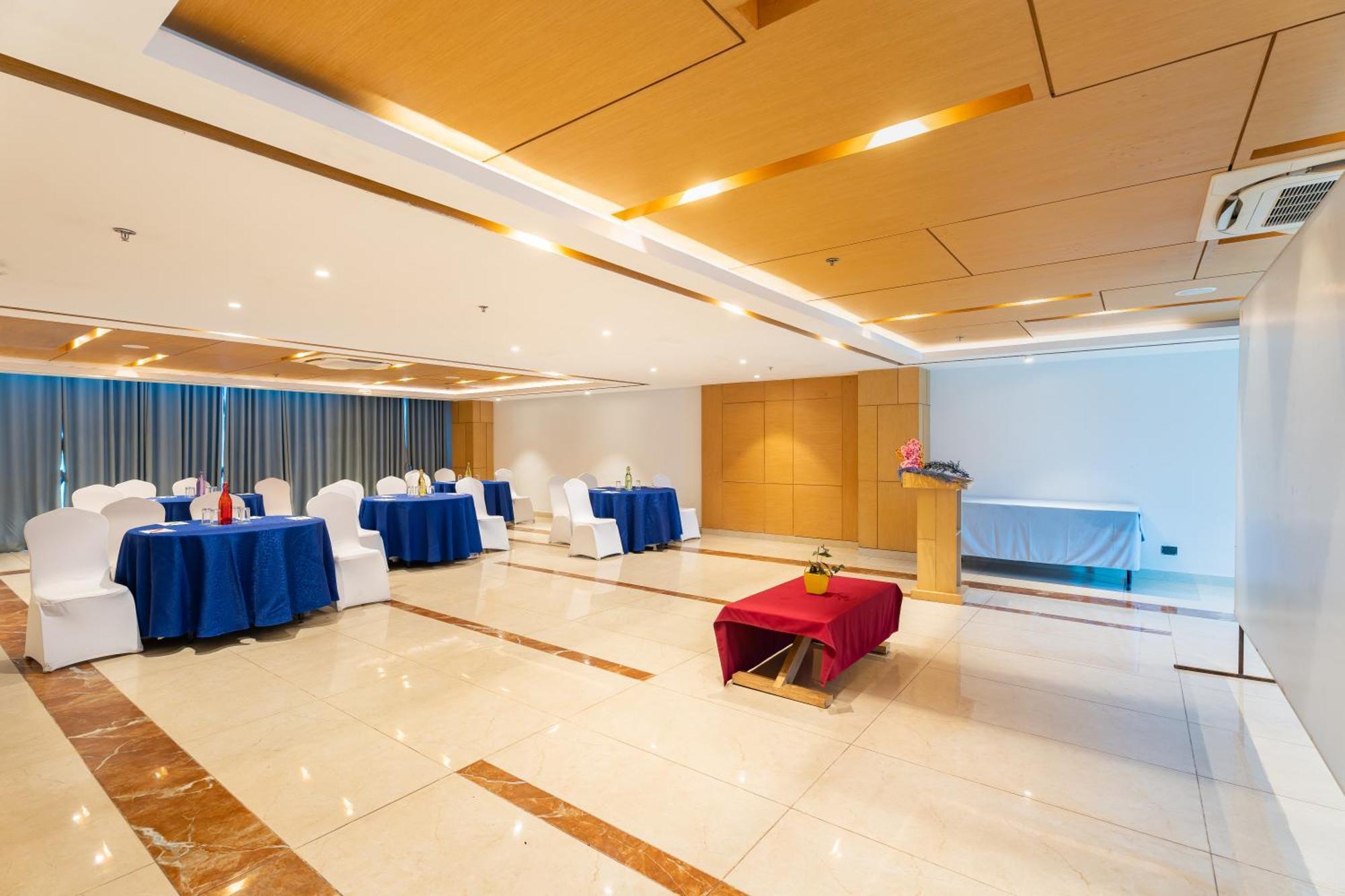 Hotel Siraichuli Chitwan Εξωτερικό φωτογραφία