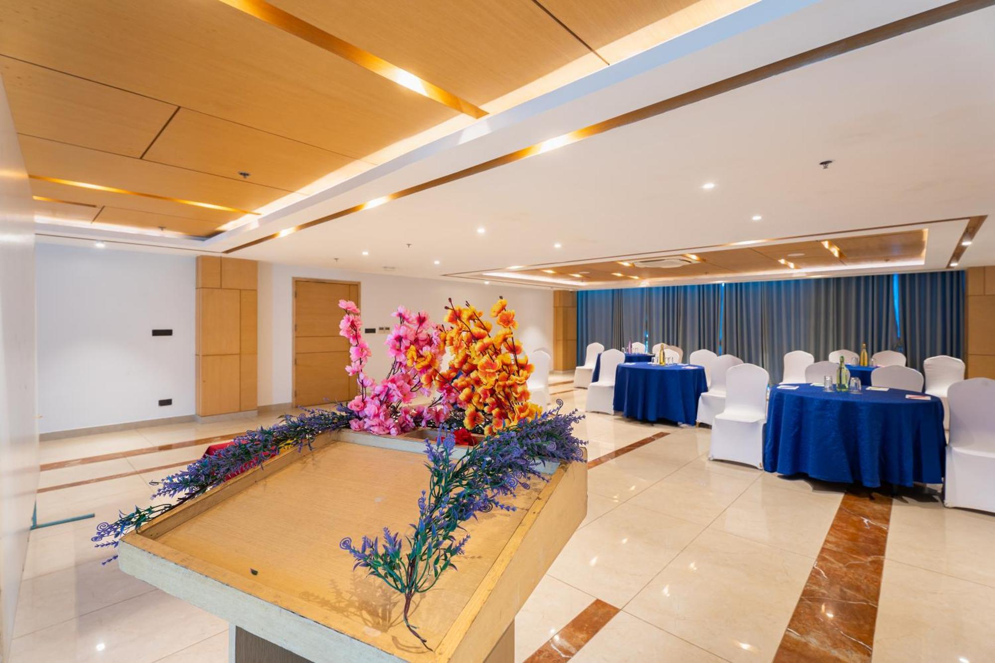 Hotel Siraichuli Chitwan Εξωτερικό φωτογραφία